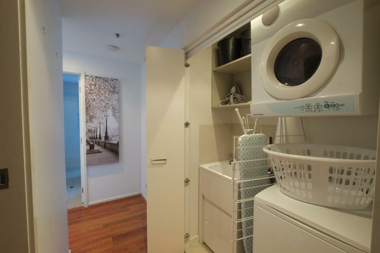 Acd Apartments Melbourne Luaran gambar